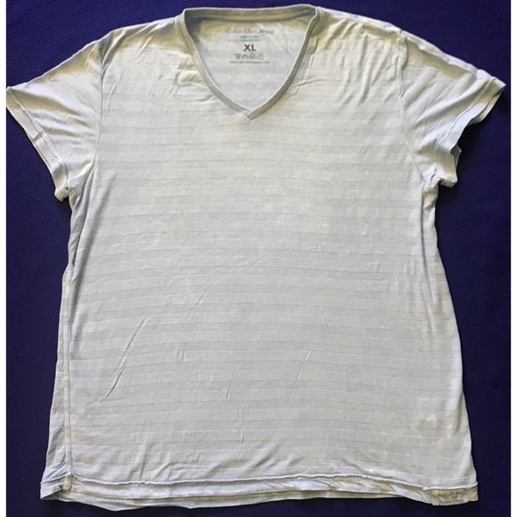 Calvin Klein Other - MENS CALVIN KLEIN V-NECK